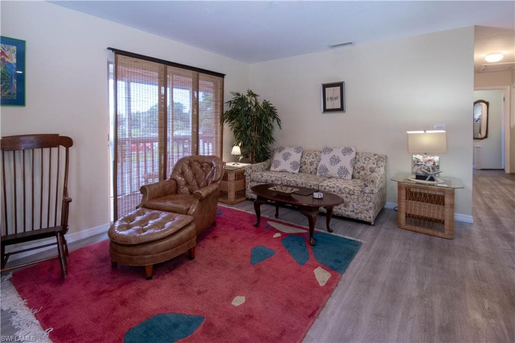 3355 Royal Canadian TRCE # 4, FORT MYERS FL 33907-7