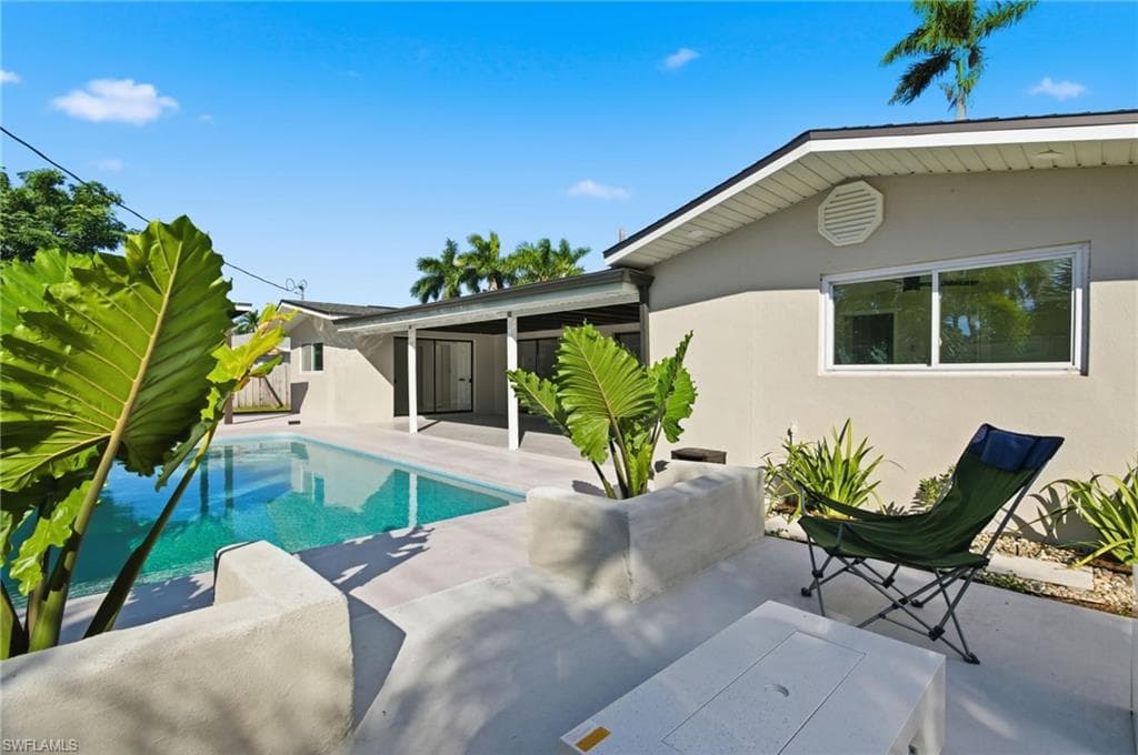 1560 Ricardo AVE, FORT MYERS FL 33901-33