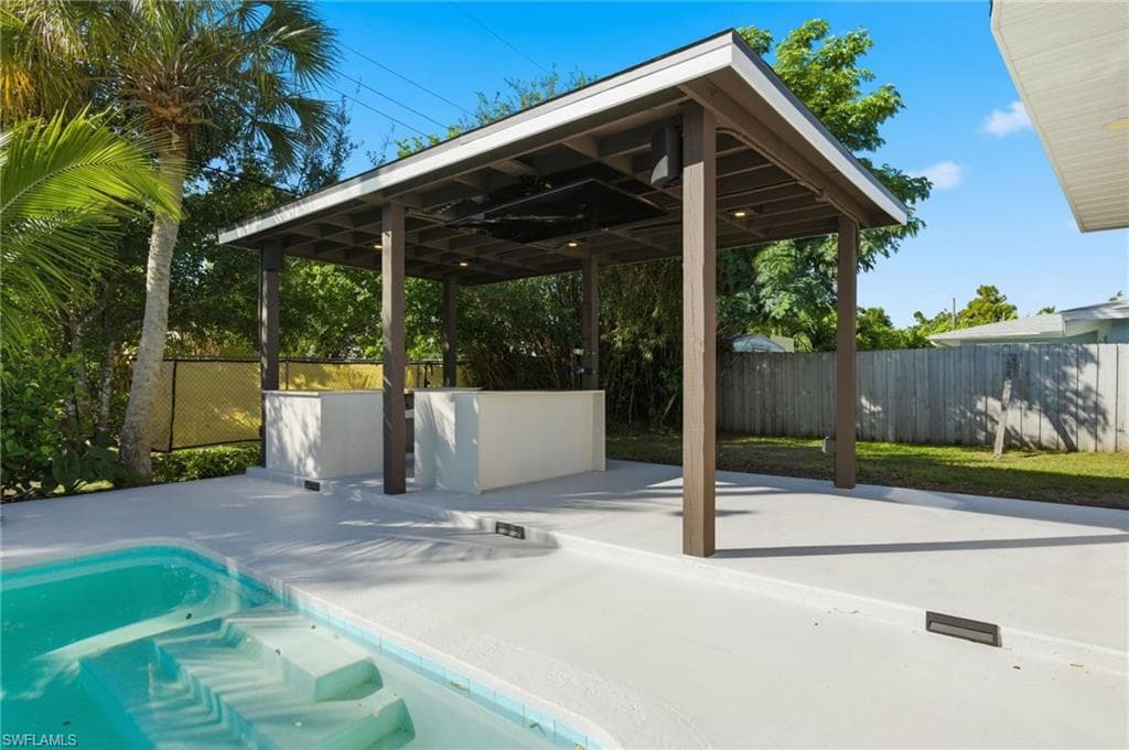 1560 Ricardo AVE, FORT MYERS FL 33901-34