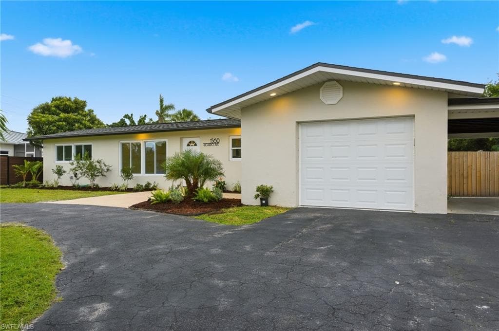 1560 Ricardo AVE, FORT MYERS FL 33901-3