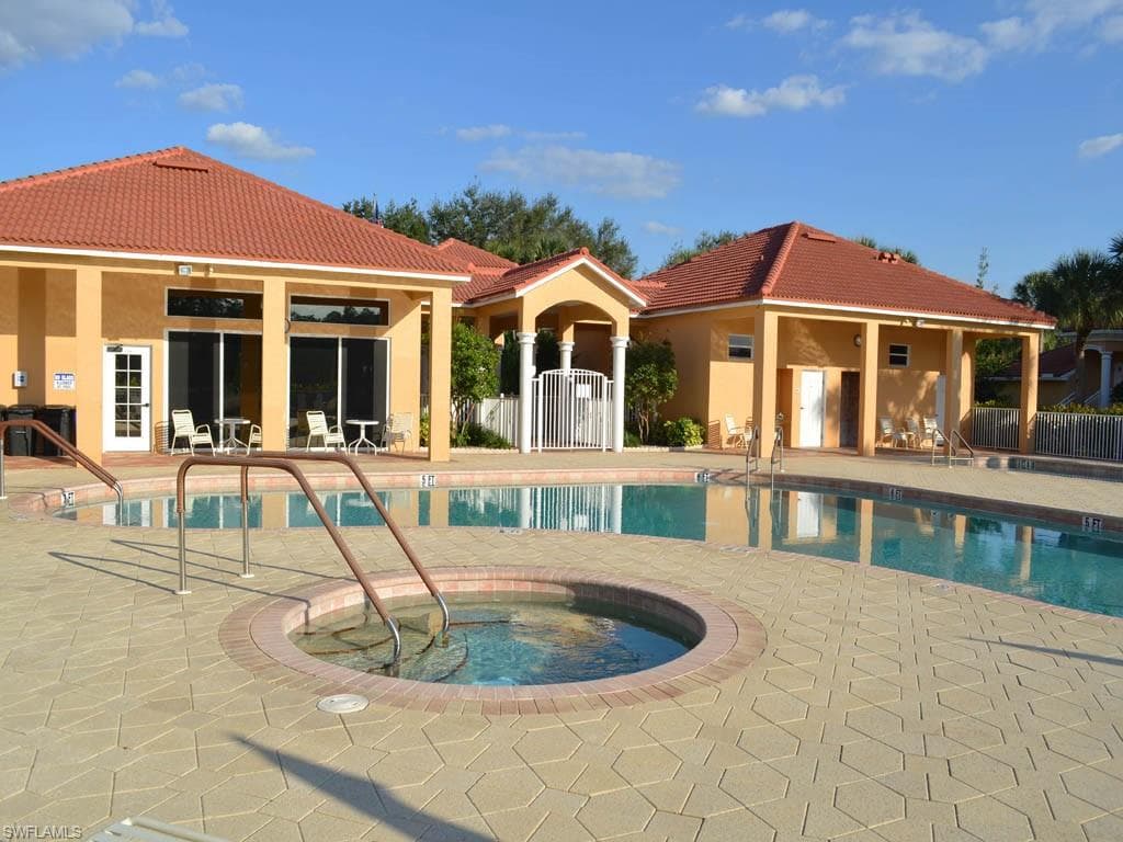 13831 Eagle Ridge Lakes DR # 202, FORT MYERS FL 33912-36