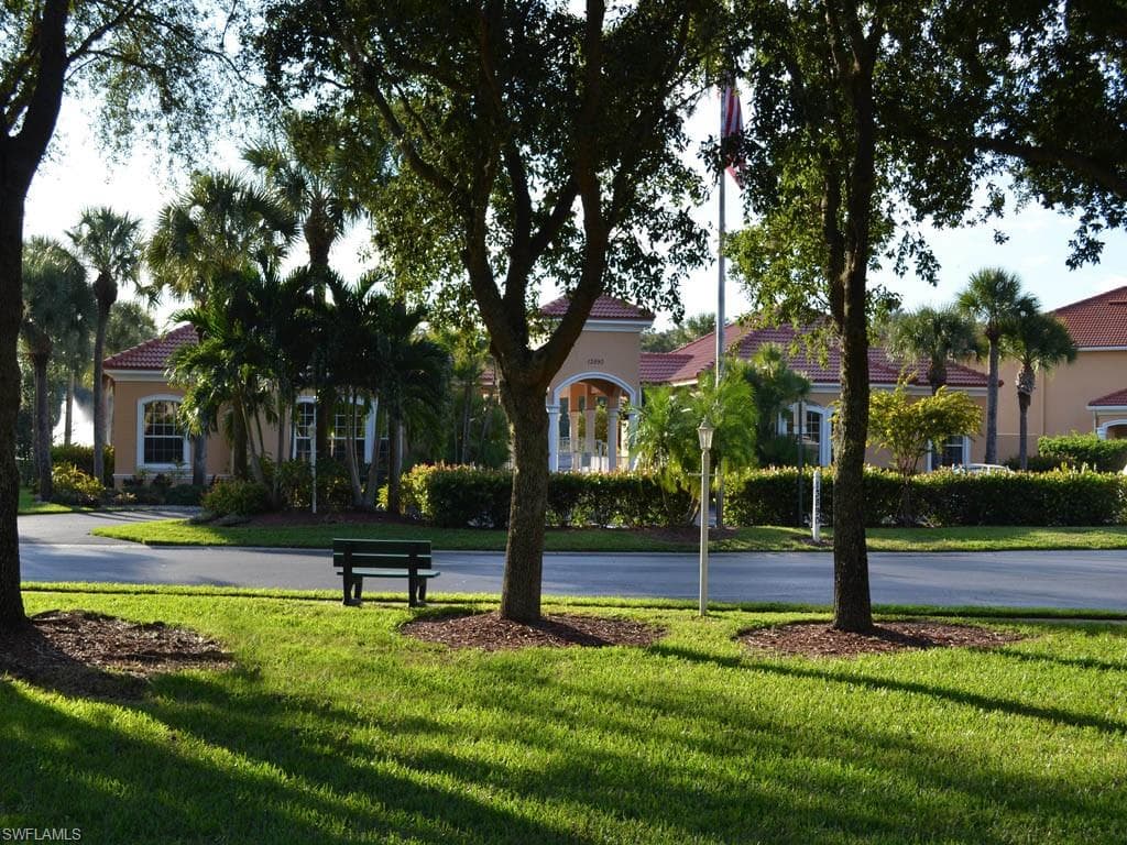 13831 Eagle Ridge Lakes DR # 202, FORT MYERS FL 33912-48