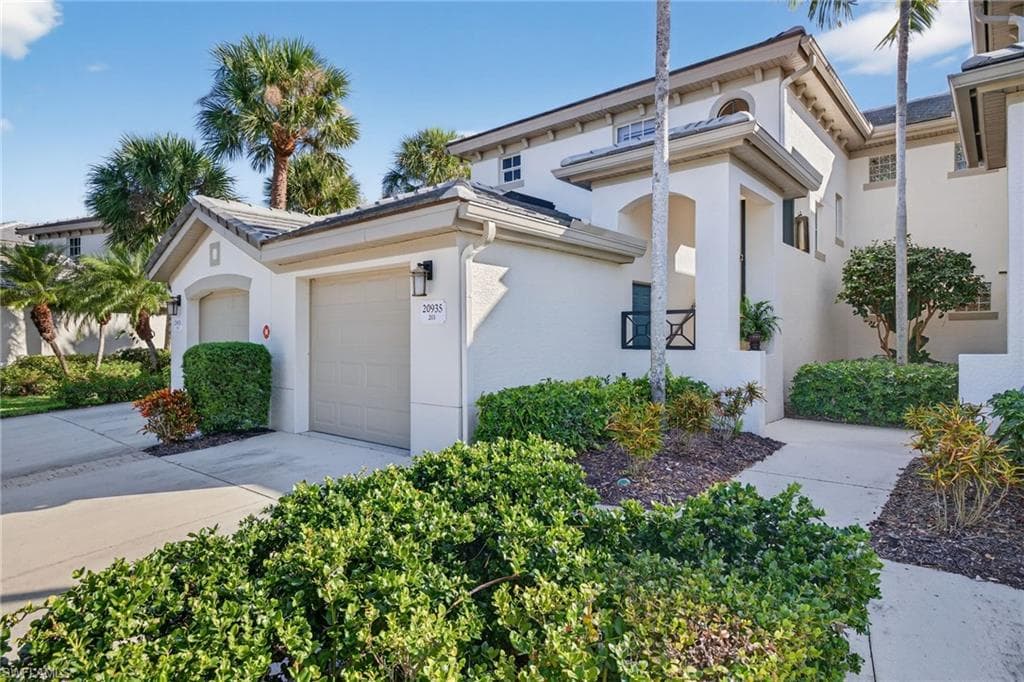 20935 Island Sound CIR # 201, ESTERO FL 33928-2