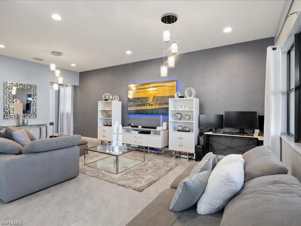 8812 Madrid CIR, NAPLES FL 34104-6