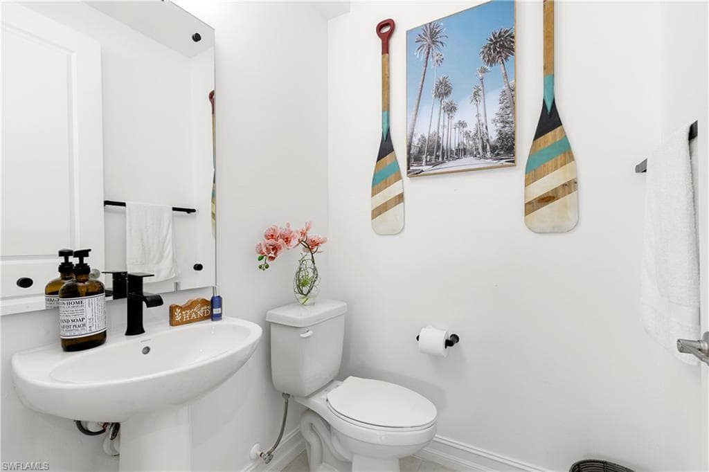 7578 Rockefeller DR, NAPLES FL 34119-28