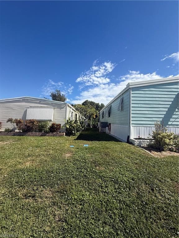 350 Shoreland DR, FORT MYERS FL 33905-25
