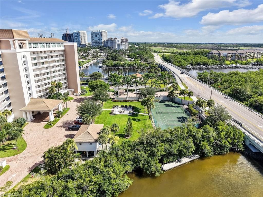 13105 Vanderbilt DR # 909, NAPLES FL 34110-11