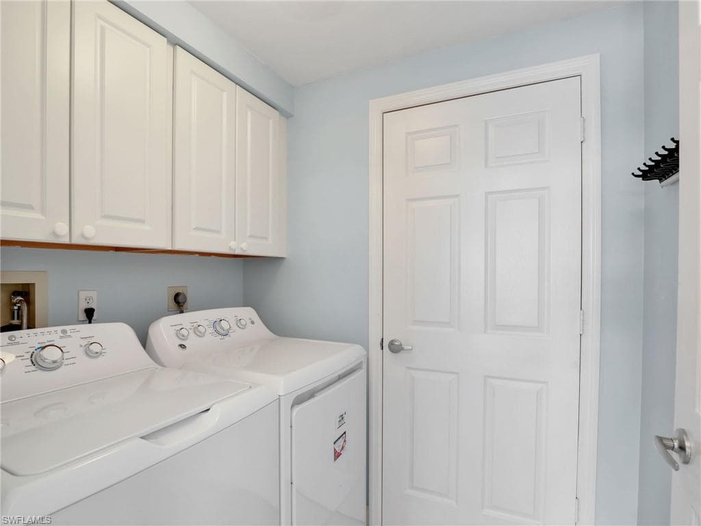 13105 Vanderbilt DR # 909, NAPLES FL 34110-37