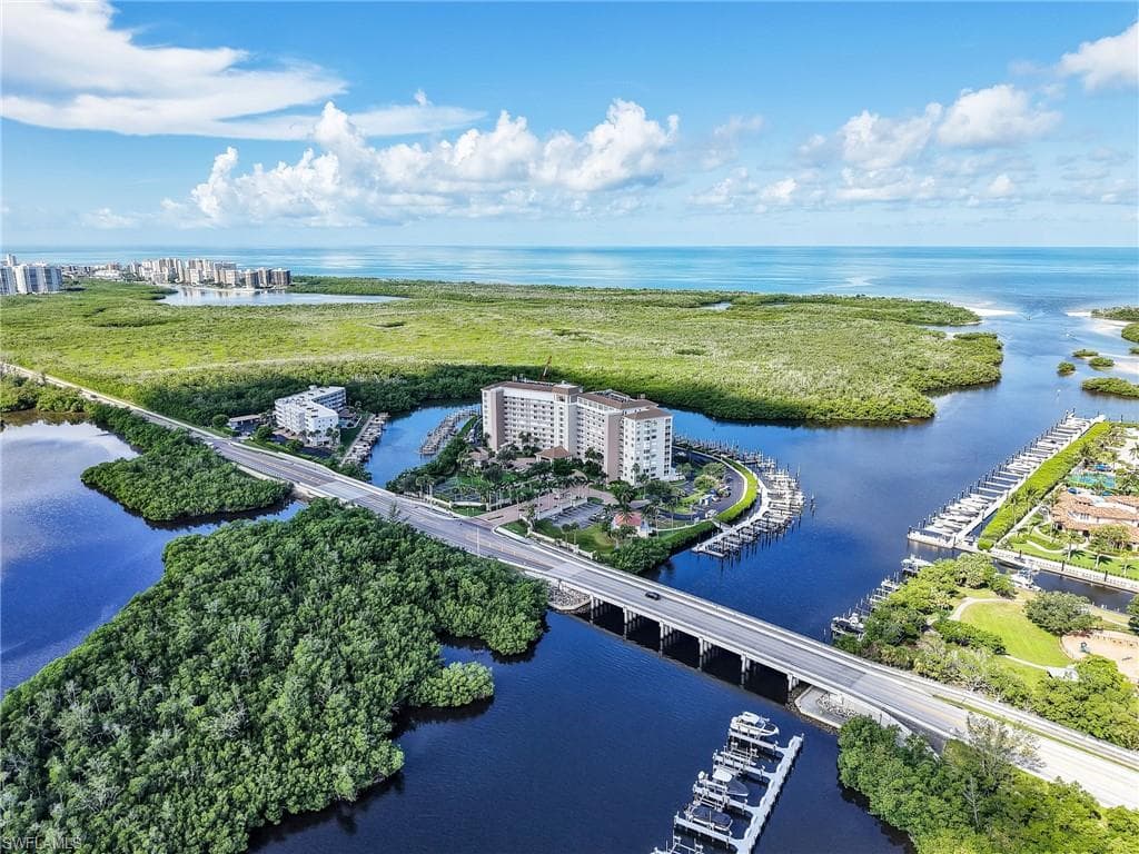 13105 Vanderbilt DR # 909, NAPLES FL 34110-7