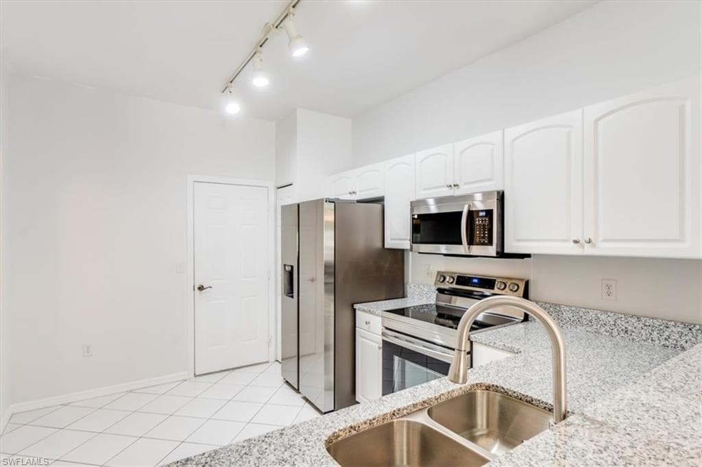 3635 Pine Oak CIR # 102, FORT MYERS FL 33916-6