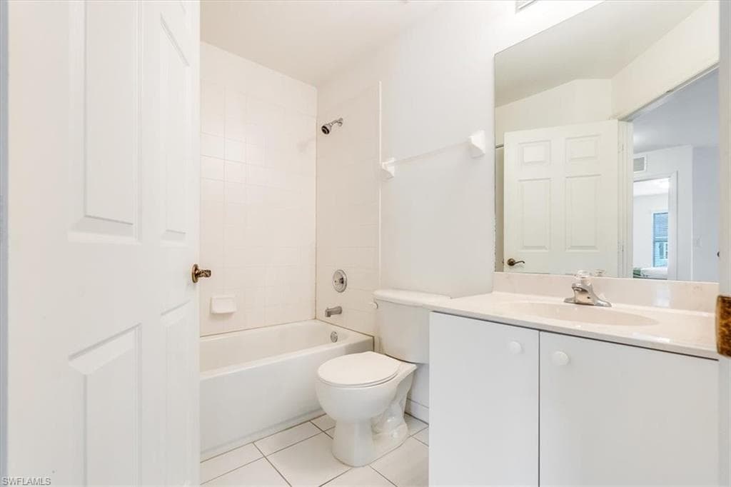 3635 Pine Oak CIR # 102, FORT MYERS FL 33916-30