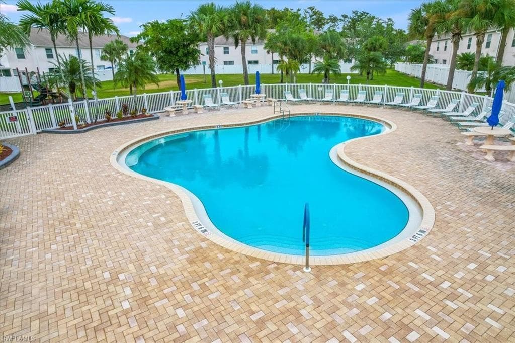 3635 Pine Oak CIR # 102, FORT MYERS FL 33916-35
