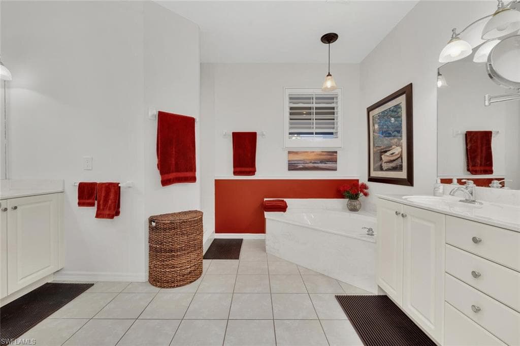 2165 Hawksridge DR 1302-15