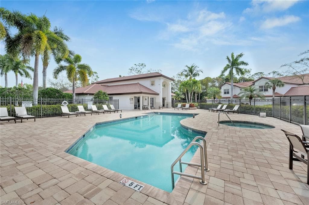 2165 Hawksridge DR 1302-23