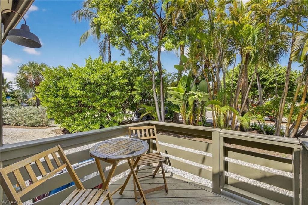 1220 Morningside PL, SANIBEL FL 33957-11