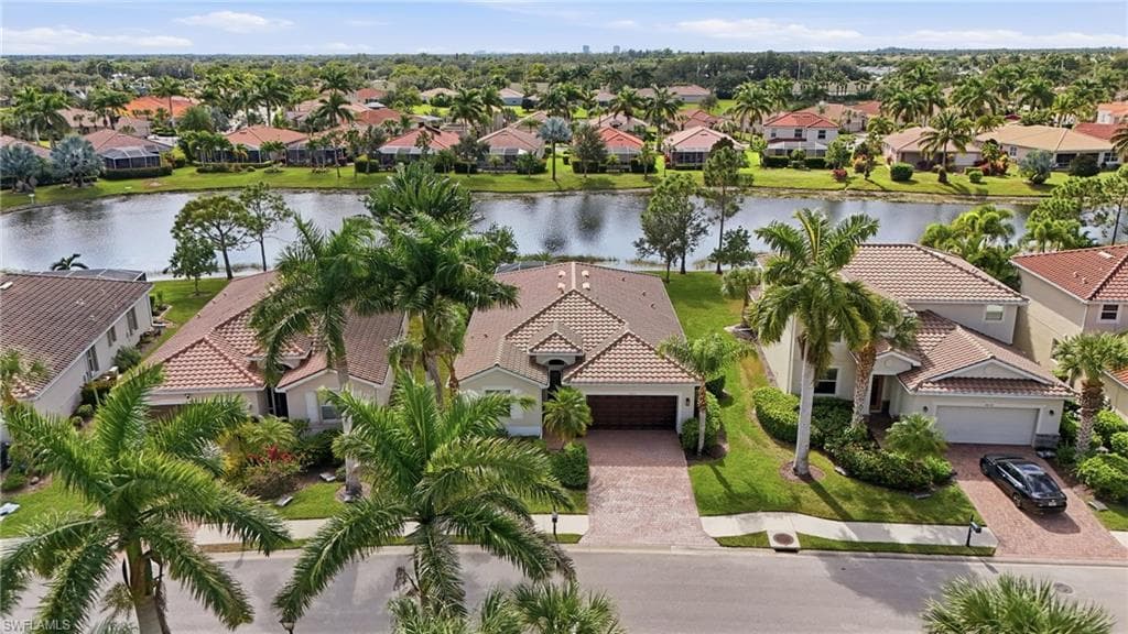 14654 Fern Lake CT, NAPLES FL 34114-2