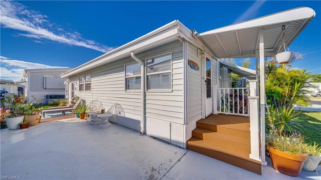 11077 Sunburst LN, FORT MYERS FL 33908-1