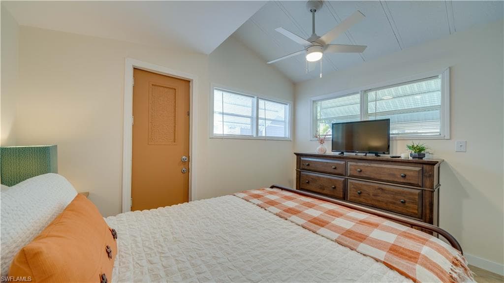 11077 Sunburst LN, FORT MYERS FL 33908-21