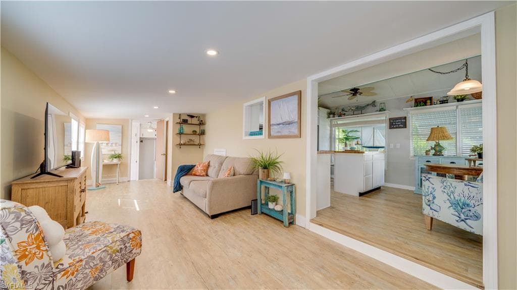 11077 Sunburst LN, FORT MYERS FL 33908-2