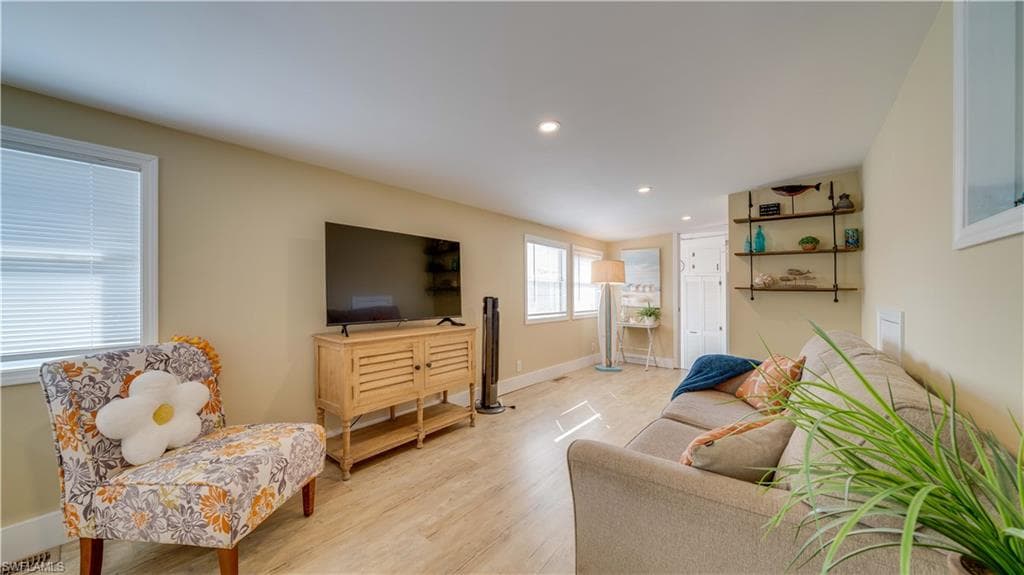 11077 Sunburst LN, FORT MYERS FL 33908-3