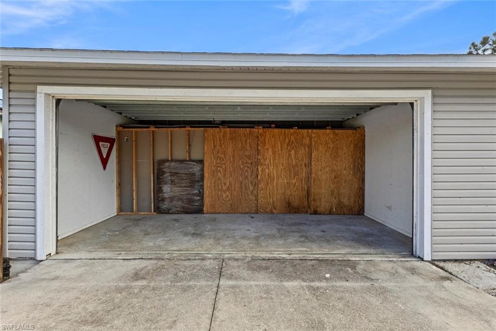 18417 Lee RD, FORT MYERS FL 33967-32