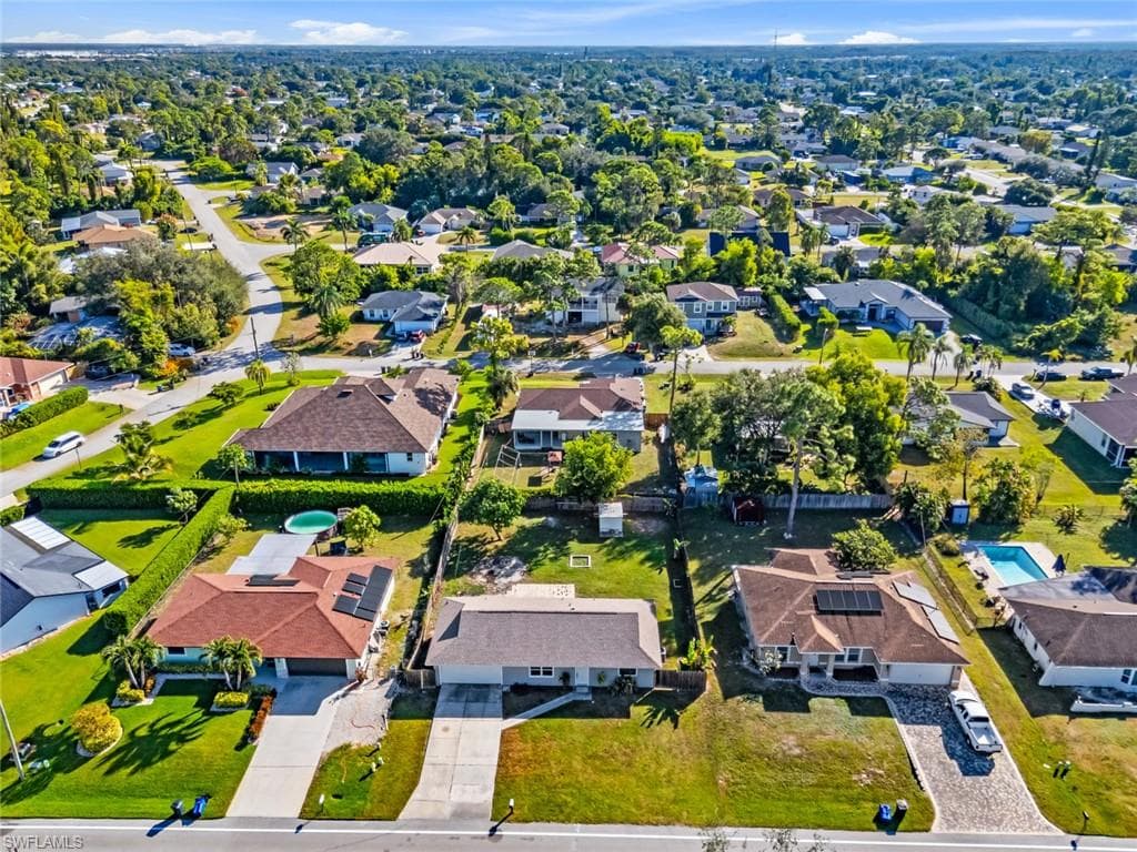 18417 Lee RD, FORT MYERS FL 33967-38