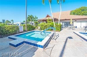 89 Pacific WAY # 89, NAPLES FL 34104-28