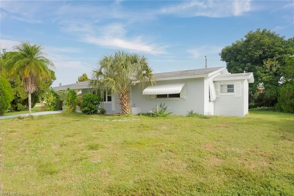 326 Canyon DR N, LEHIGH ACRES FL 33936-20