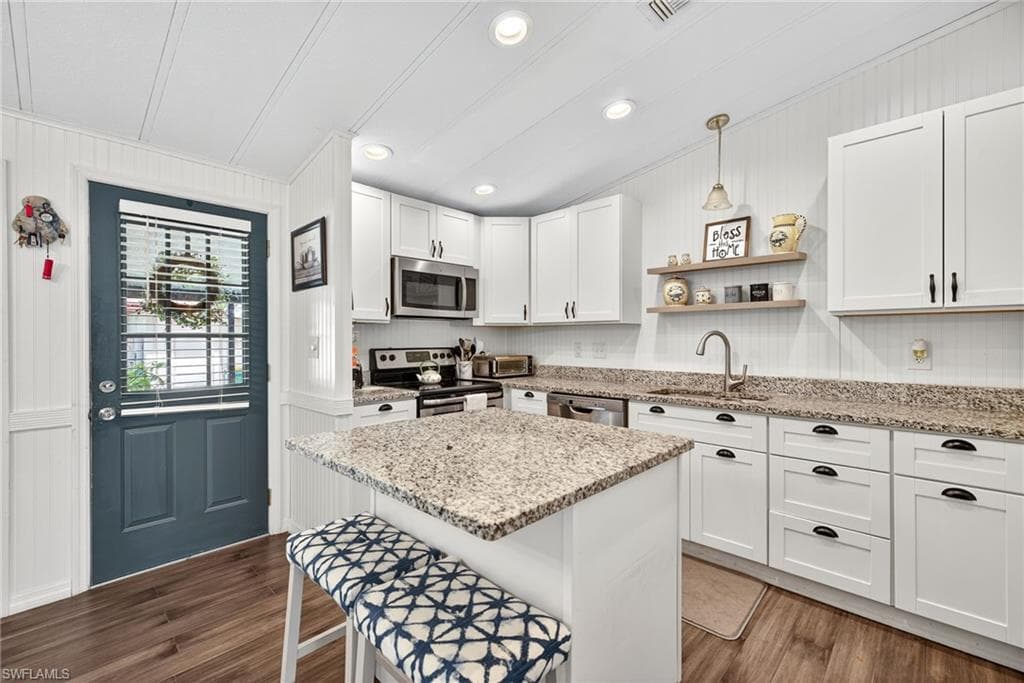 170 Oceans BLVD # 170, NAPLES FL 34104-5