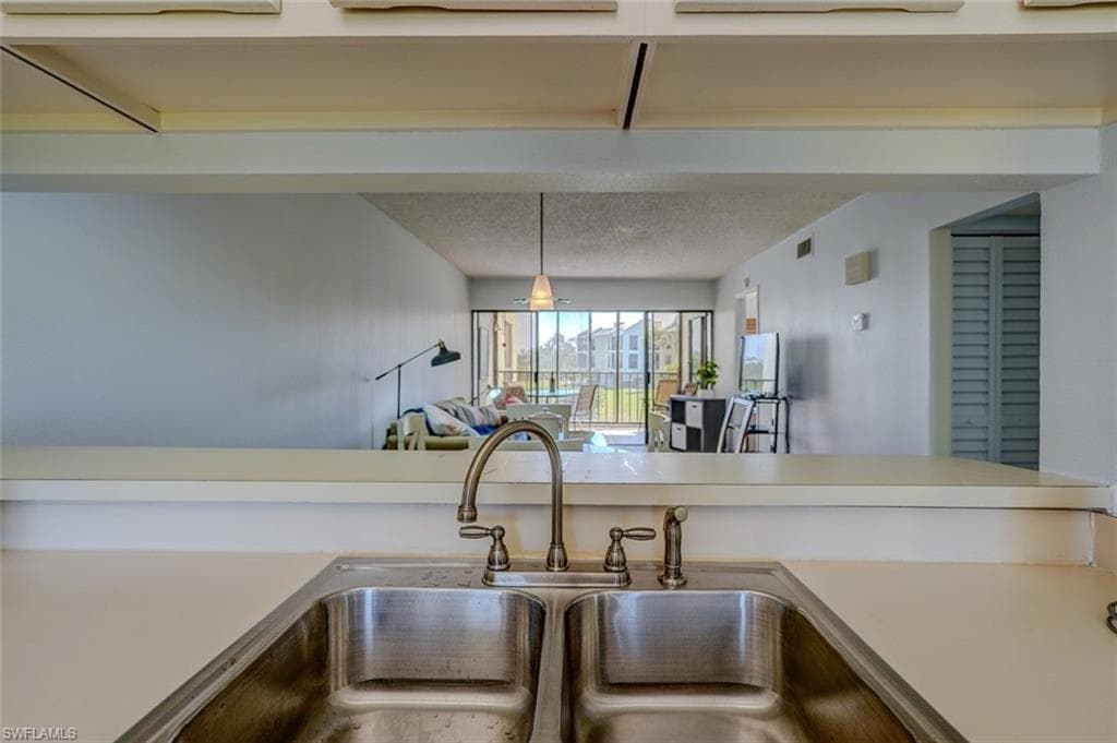 21440 Bay Village DR # 122, FORT MYERS BEACH FL 33931-23