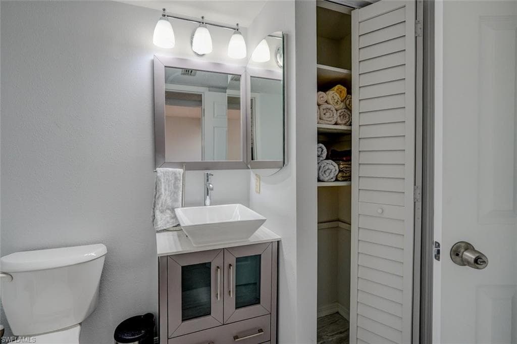 21440 Bay Village DR # 122, FORT MYERS BEACH FL 33931-31