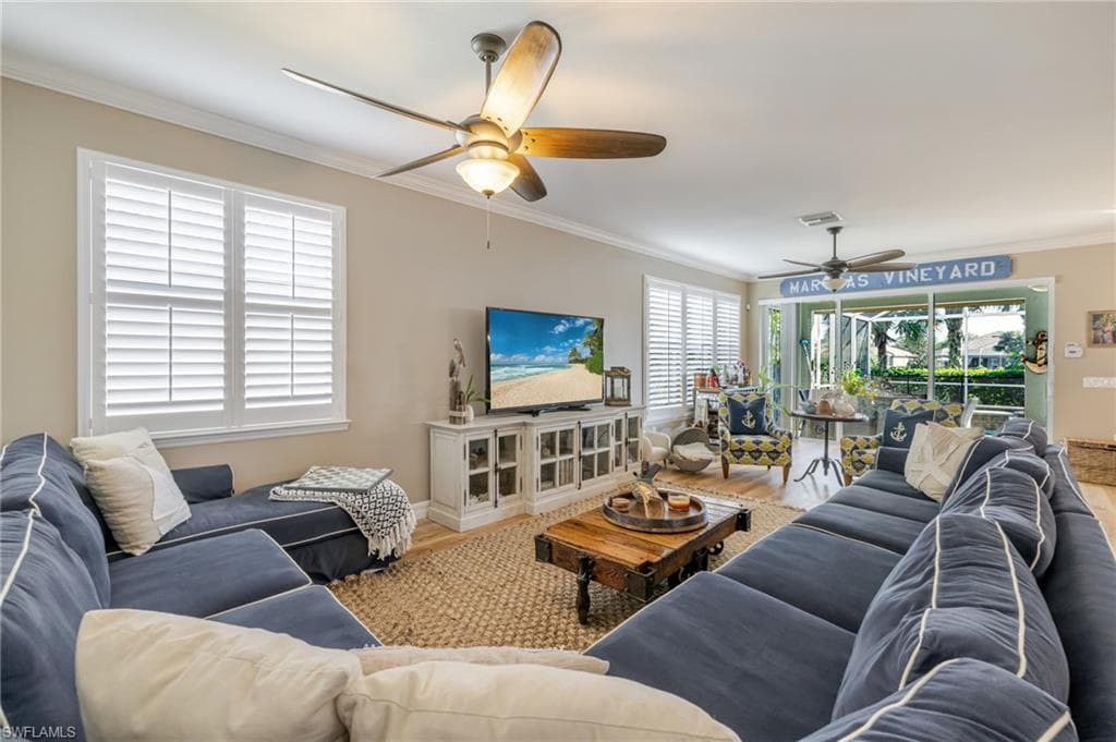 8516 Benelli CT, NAPLES FL 34114-4