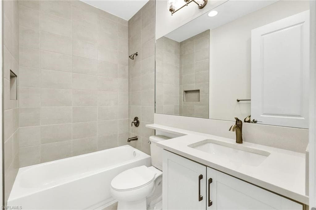 14008 Aldersgate AVE, FORT MYERS FL 33905-15