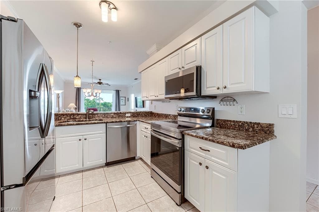 8680 Cedar Hammock CIR # 143, NAPLES FL 34112-1