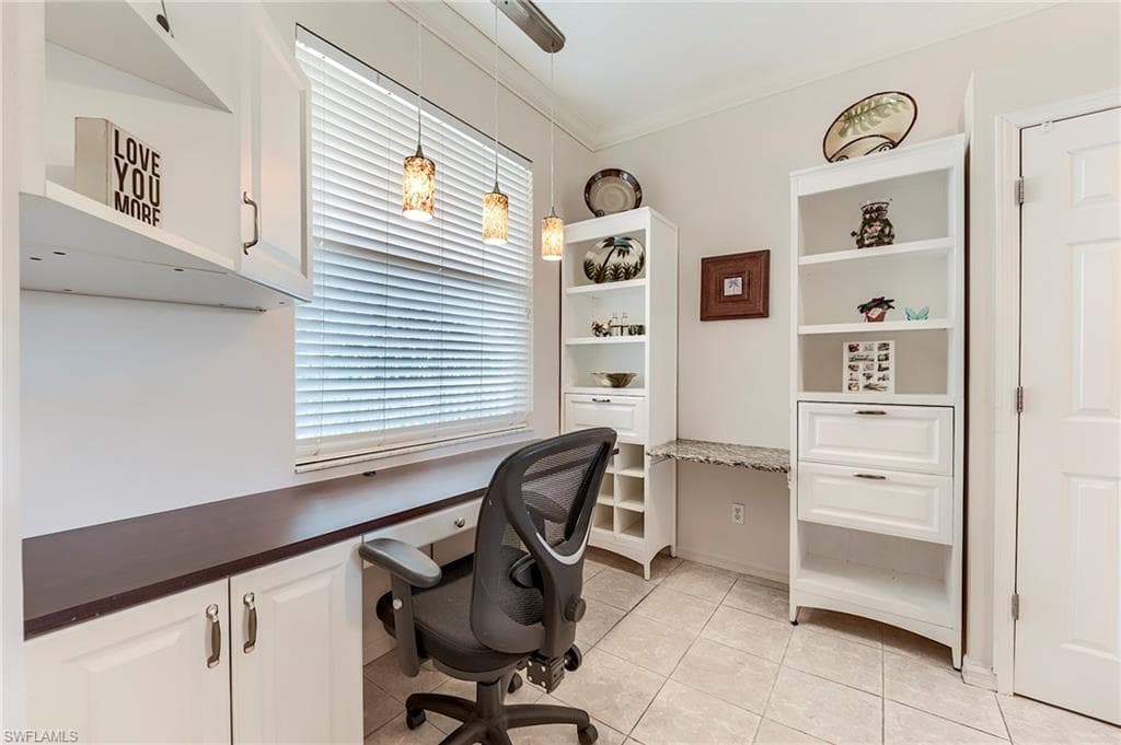 8680 Cedar Hammock CIR # 143, NAPLES FL 34112-3