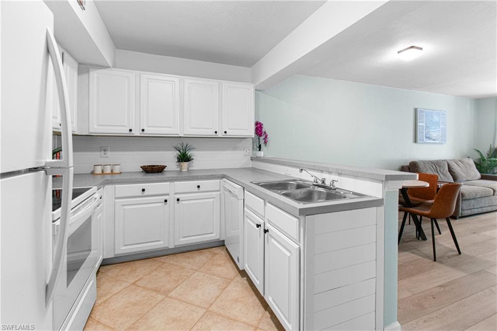 4121 Residence DR # 303, FORT MYERS FL 33901-3