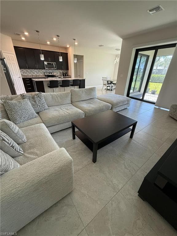 9241 Holden DR, FORT MYERS FL 33967-11