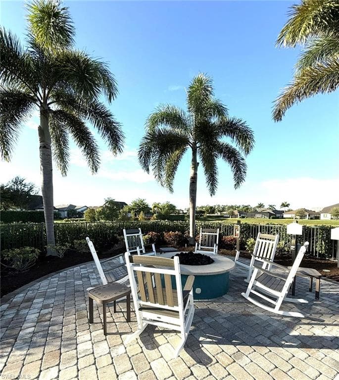 9241 Holden DR, FORT MYERS FL 33967-25