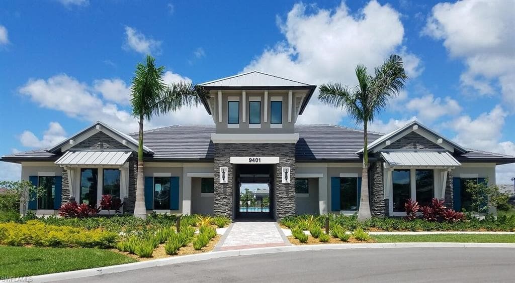 9241 Holden DR, FORT MYERS FL 33967-21