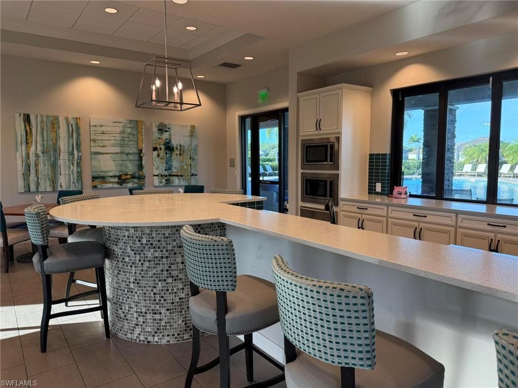 9241 Holden DR, FORT MYERS FL 33967-27