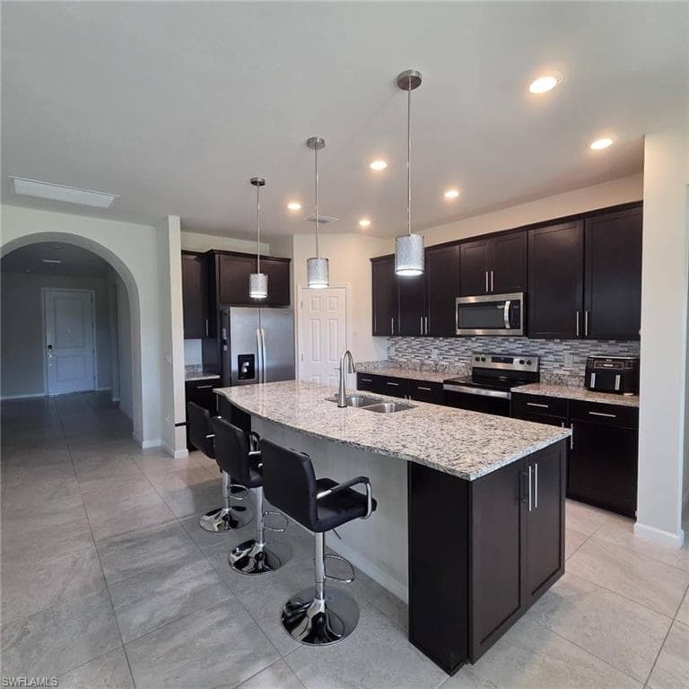 9241 Holden DR, FORT MYERS FL 33967-8