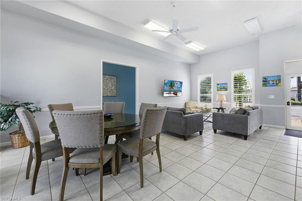 900 Diamond CIR # 905, NAPLES FL 34110-44