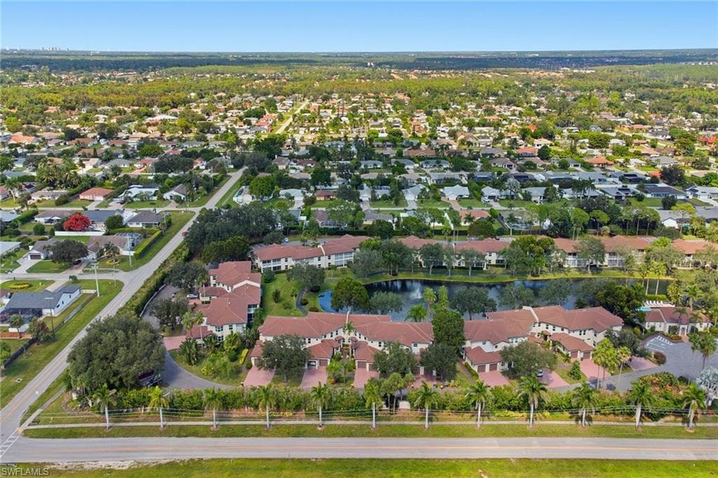 900 Diamond CIR # 905, NAPLES FL 34110-36