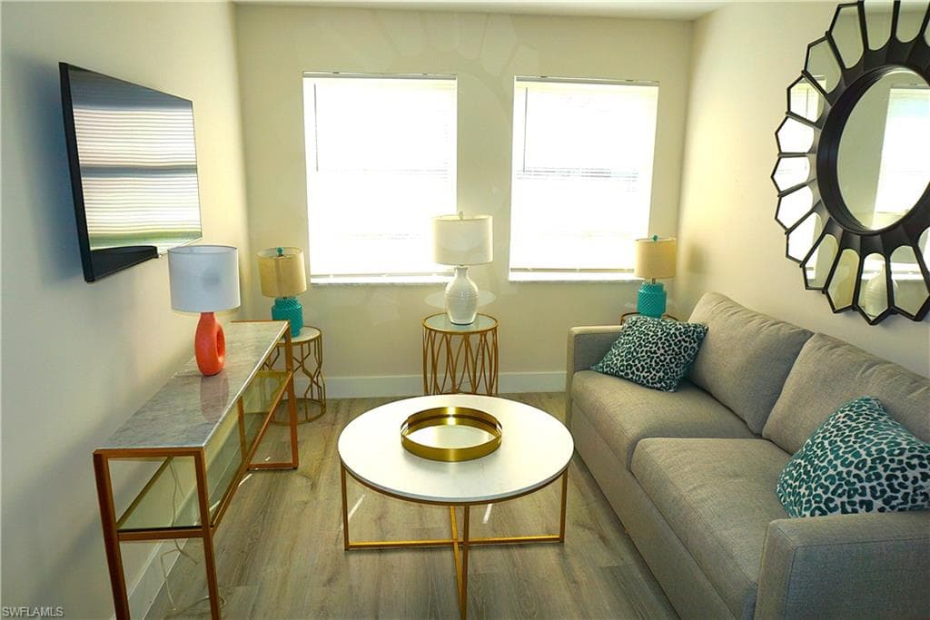 663 S 12th AVE # 663, NAPLES FL 34102-9