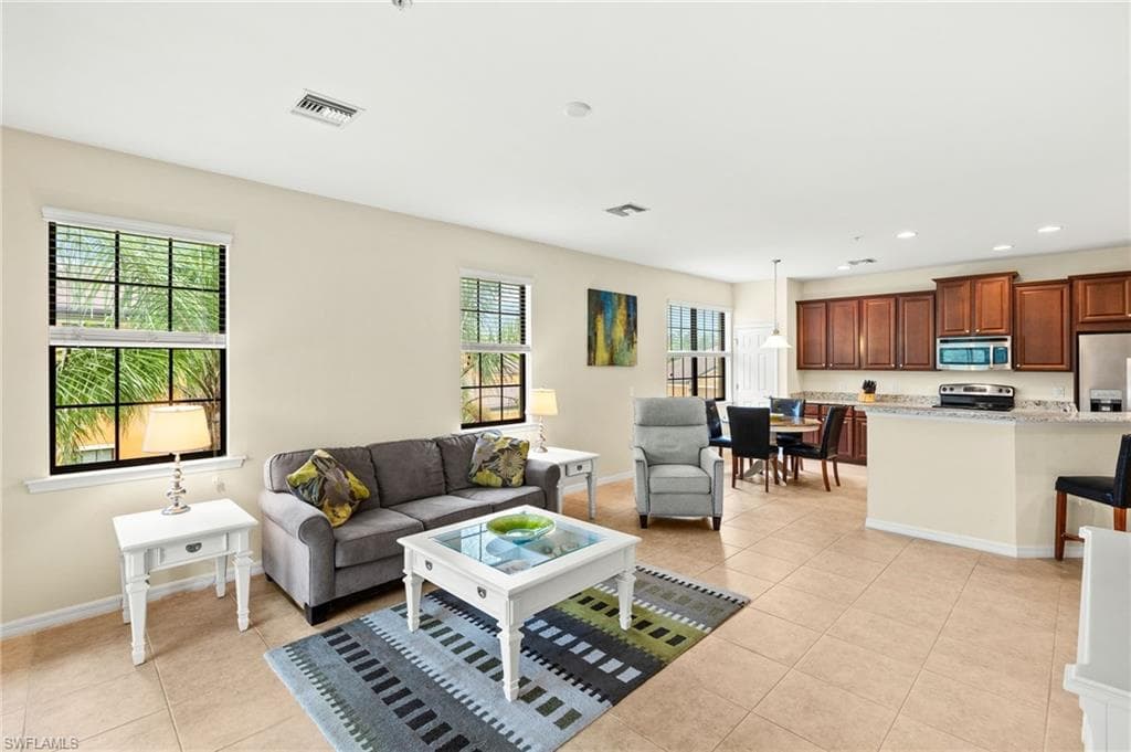 3742 Pino Vista WAY # 4, ESTERO FL 33928-5