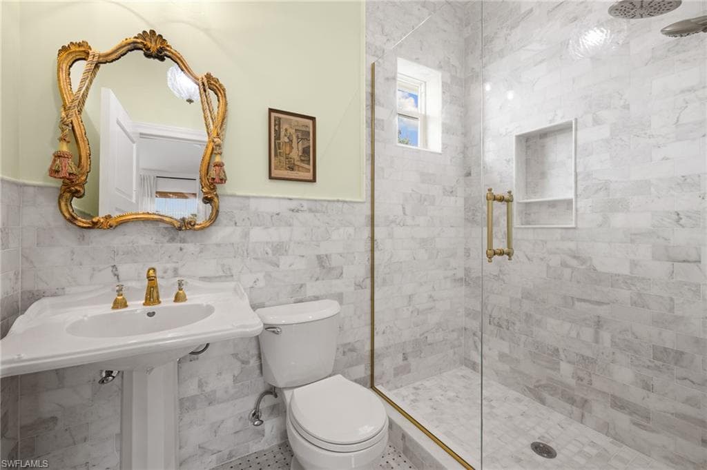 2348 Florida AVE, NAPLES FL 34112-22