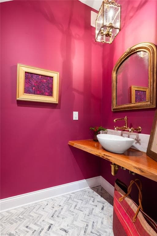 2348 Florida AVE, NAPLES FL 34112-9
