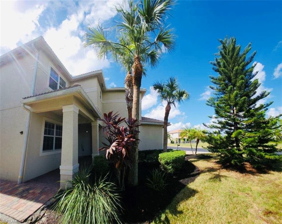 11079 Sparkleberry DR S, FORT MYERS FL 33913-1