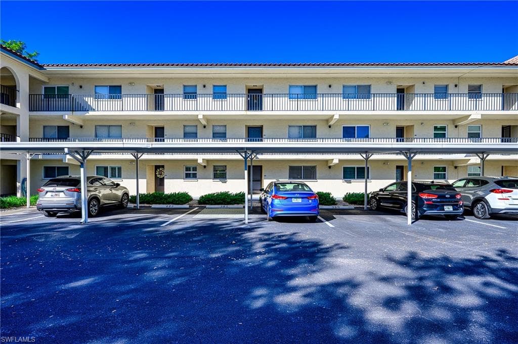 201 Quail Forest BLVD 103-26
