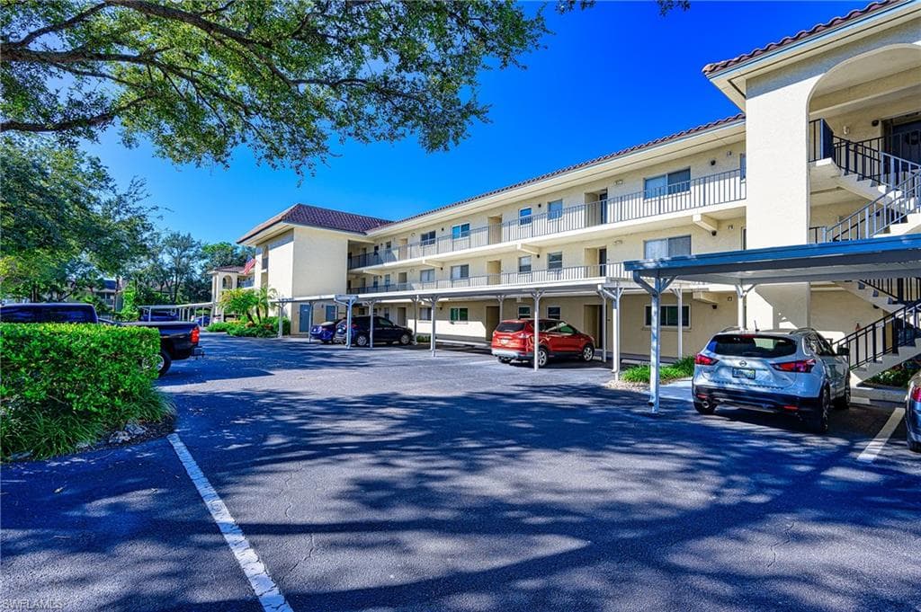 201 Quail Forest BLVD 103-25
